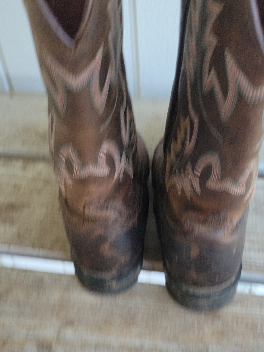 Ariat Brown Leather Cowboy Boots with Pink Lining 10B - Picture 12 of 12